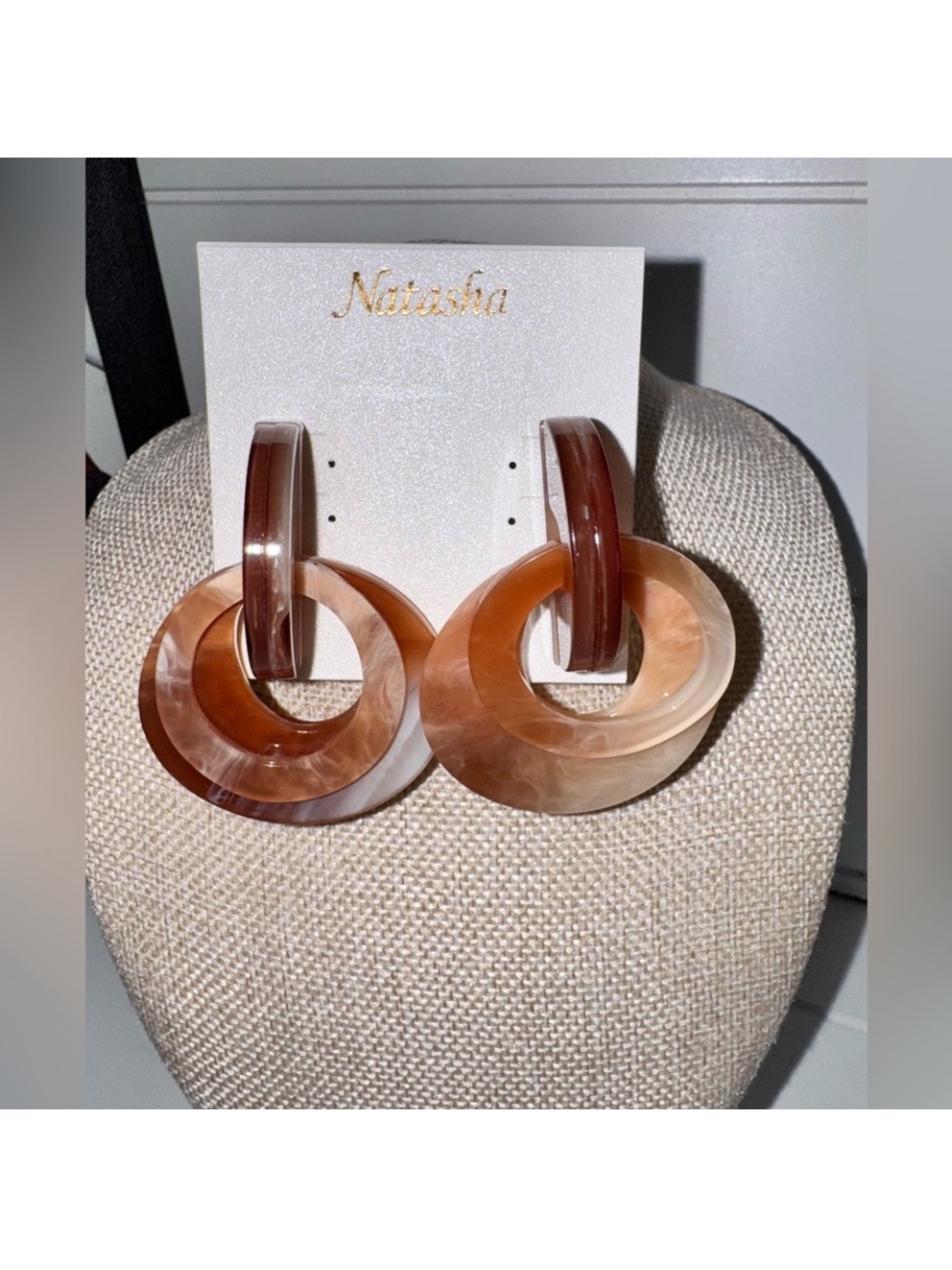 NWT! Natasha Couture Marbled Tan and Brown Hoop Drop Earrings